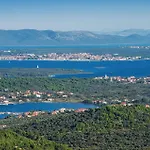 Apartament Lovely In