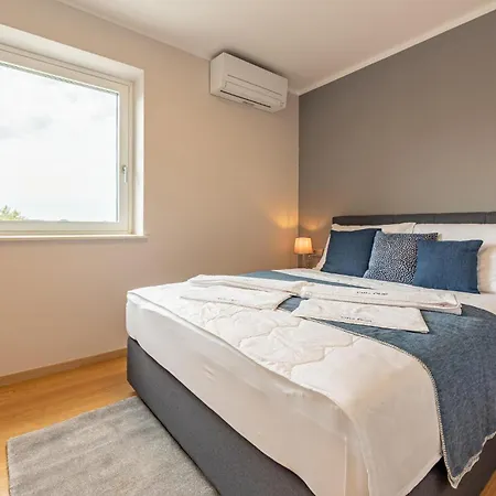 Awesome In With Kitchen Apartment