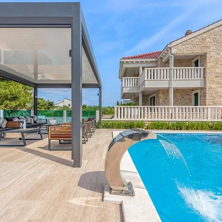 Appartamento Awesome In Mrljane