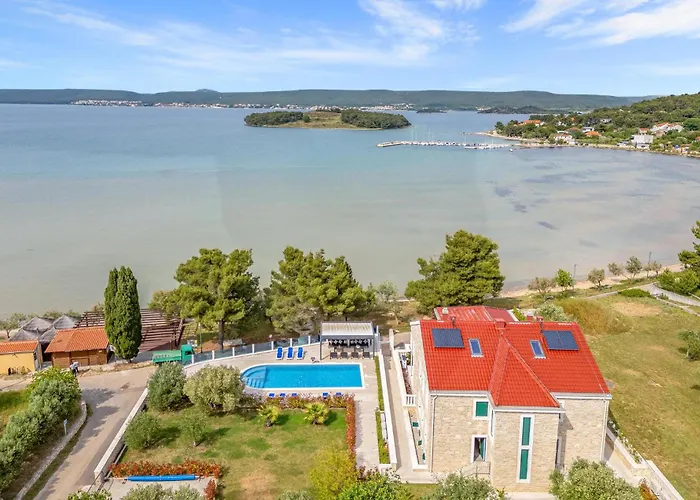 아파트 Awesome In Mrljane